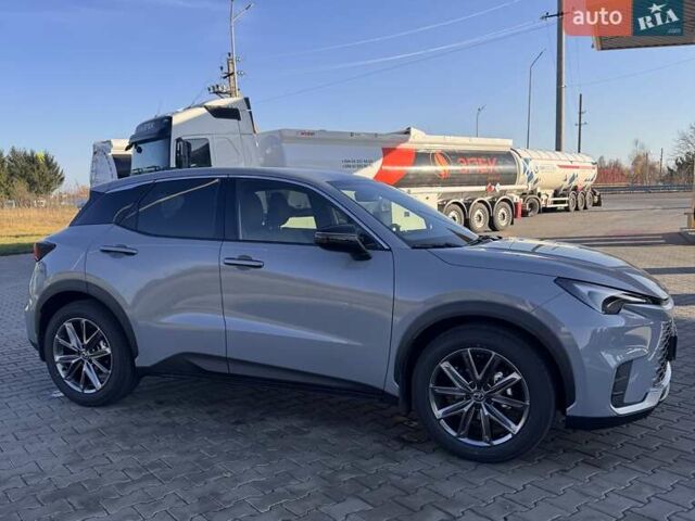 Серый Лексус LBX, объемом двигателя 1.49 л и пробегом 1 тыс. км за 38500 $, фото 8 на Automoto.ua