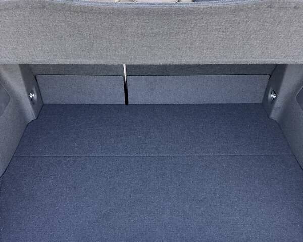 Серый Лексус LBX, объемом двигателя 1.49 л и пробегом 1 тыс. км за 38500 $, фото 14 на Automoto.ua