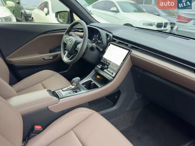 Синій Лексус LBX, об'ємом двигуна 1.49 л та пробігом 18 тис. км за 39500 $, фото 22 на Automoto.ua