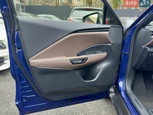 Синій Лексус LBX, об'ємом двигуна 1.49 л та пробігом 18 тис. км за 39500 $, фото 13 на Automoto.ua