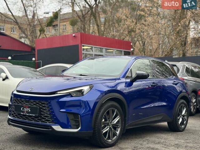 Синій Лексус LBX, об'ємом двигуна 1.49 л та пробігом 18 тис. км за 39500 $, фото 1 на Automoto.ua