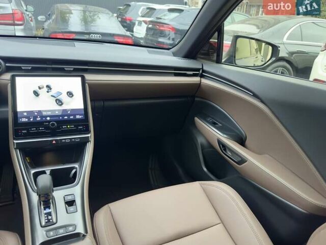 Синій Лексус LBX, об'ємом двигуна 1.49 л та пробігом 18 тис. км за 39500 $, фото 27 на Automoto.ua