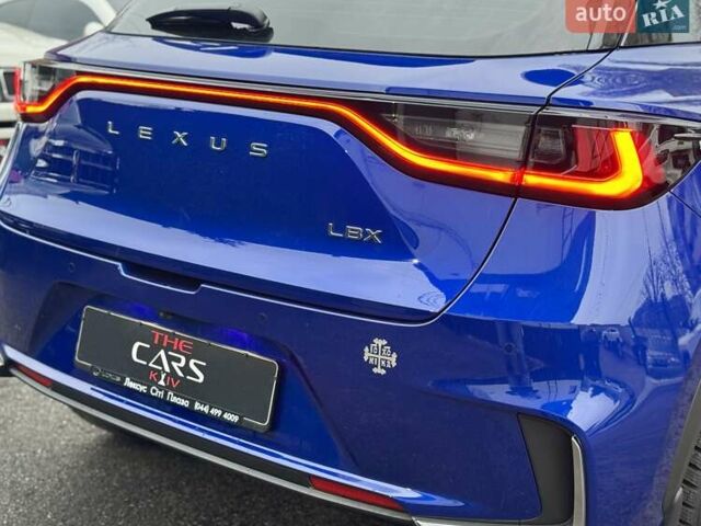 Синій Лексус LBX, об'ємом двигуна 1.49 л та пробігом 18 тис. км за 39500 $, фото 33 на Automoto.ua