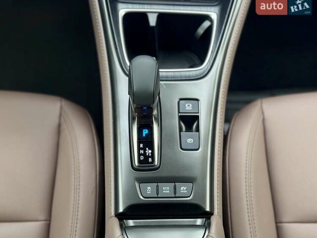 Синій Лексус LBX, об'ємом двигуна 1.49 л та пробігом 18 тис. км за 39500 $, фото 38 на Automoto.ua