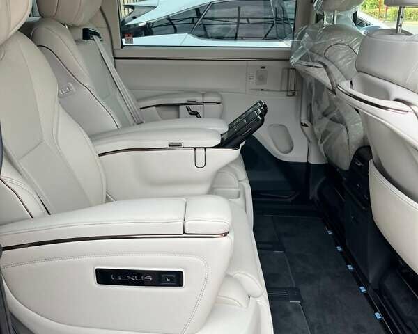 Білий Лексус LM, об'ємом двигуна 2.49 л та пробігом 8 тис. км за 115900 $, фото 9 на Automoto.ua