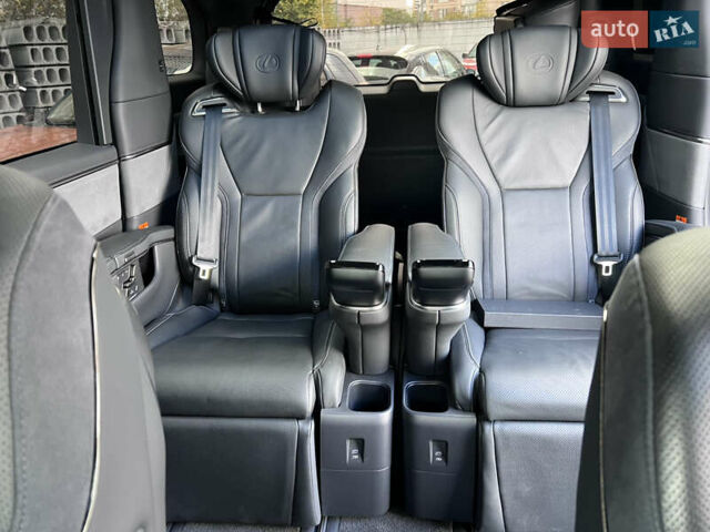 Чорний Лексус LM, об'ємом двигуна 2.5 л та пробігом 34 тис. км за 81300 $, фото 12 на Automoto.ua