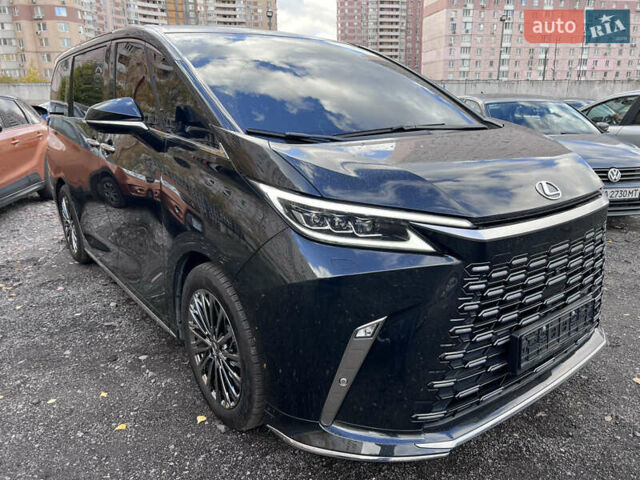 Черный Лексус LM, объемом двигателя 2.49 л и пробегом 34 тыс. км за 81300 $, фото 2 на Automoto.ua