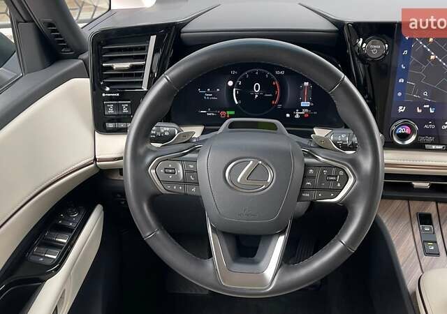 Чорний Лексус LM, об'ємом двигуна 2.39 л та пробігом 55 тис. км за 129537 $, фото 8 на Automoto.ua