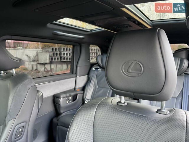 Чорний Лексус LM, об'ємом двигуна 2.5 л та пробігом 34 тис. км за 81300 $, фото 11 на Automoto.ua