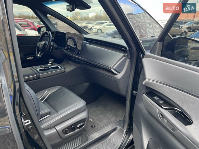 Чорний Лексус LM, об'ємом двигуна 2.5 л та пробігом 34 тис. км за 81300 $, фото 15 на Automoto.ua