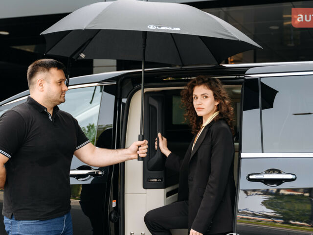 Лексус LM, объемом двигателя 2.49 л и пробегом 0 тыс. км за 141386 $, фото 7 на Automoto.ua