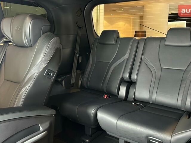 Лексус LM, объемом двигателя 2.49 л и пробегом 0 тыс. км за 118260 $, фото 16 на Automoto.ua