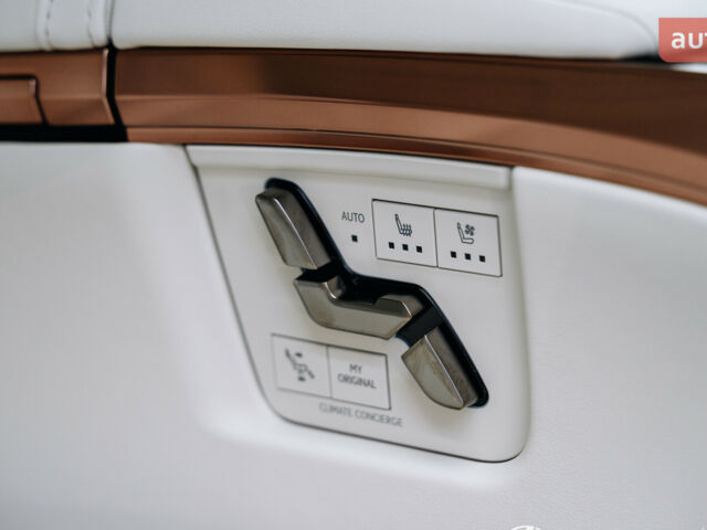 Лексус LM, объемом двигателя 2.49 л и пробегом 0 тыс. км за 141386 $, фото 9 на Automoto.ua