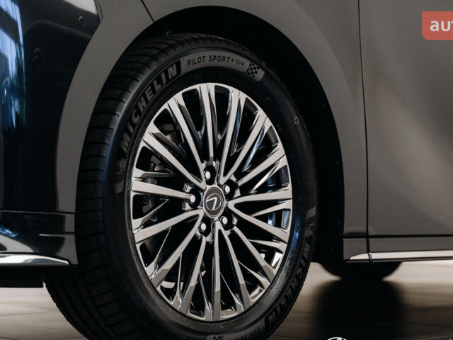 Лексус LM, объемом двигателя 2.49 л и пробегом 0 тыс. км за 141386 $, фото 8 на Automoto.ua