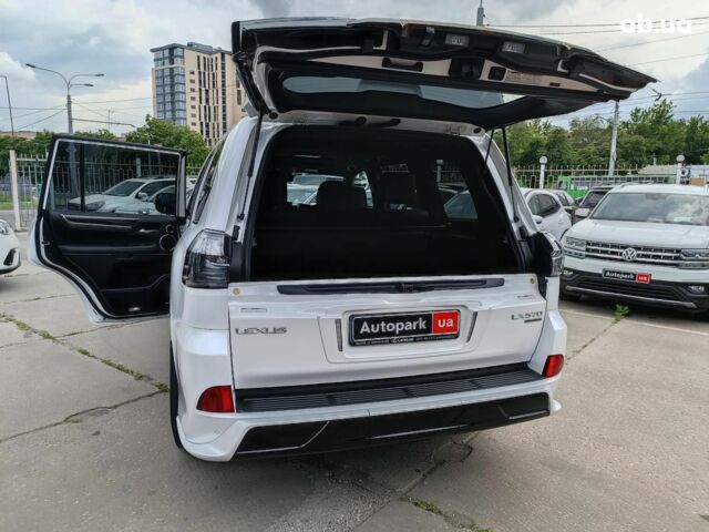 Білий Лексус LX 570, об'ємом двигуна 5.7 л та пробігом 5 тис. км за 112490 $, фото 36 на Automoto.ua