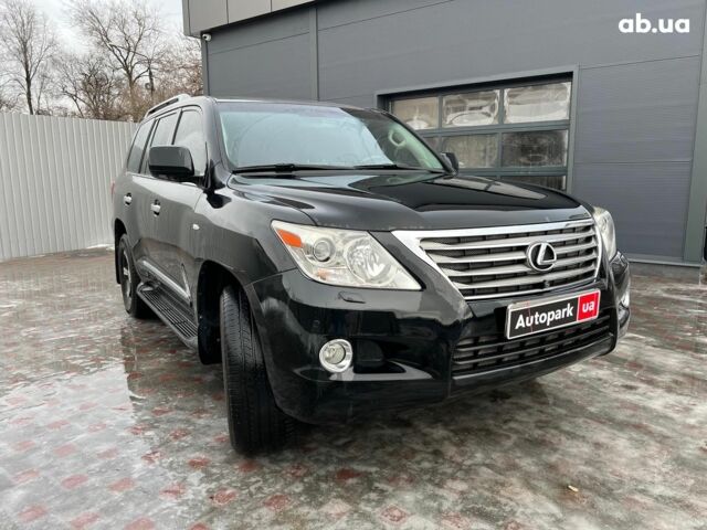 Черный Лексус LX 570, объемом двигателя 57 л и пробегом 153 тыс. км за 25490 $, фото 14 на Automoto.ua