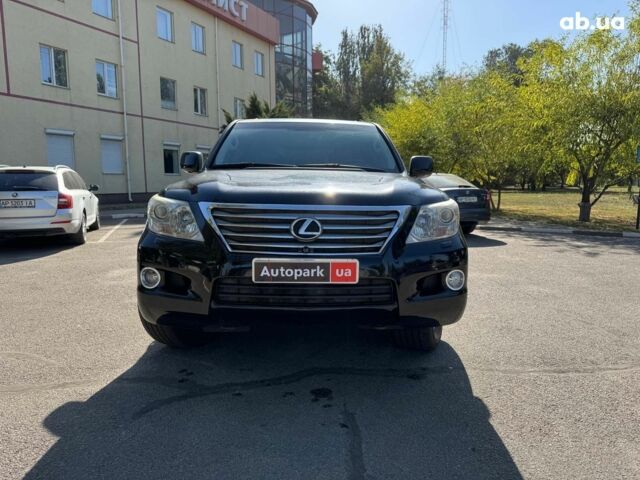 Черный Лексус LX 570, объемом двигателя 57 л и пробегом 153 тыс. км за 25490 $, фото 13 на Automoto.ua