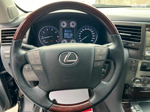 Черный Лексус LX 570, объемом двигателя 57 л и пробегом 153 тыс. км за 25490 $, фото 57 на Automoto.ua