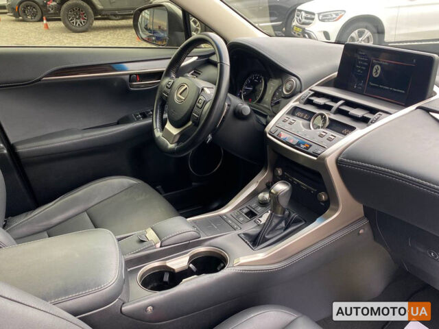 Сірий Лексус NX 200, об'ємом двигуна 2 л та пробігом 67 тис. км за 32000 $, фото 20 на Automoto.ua