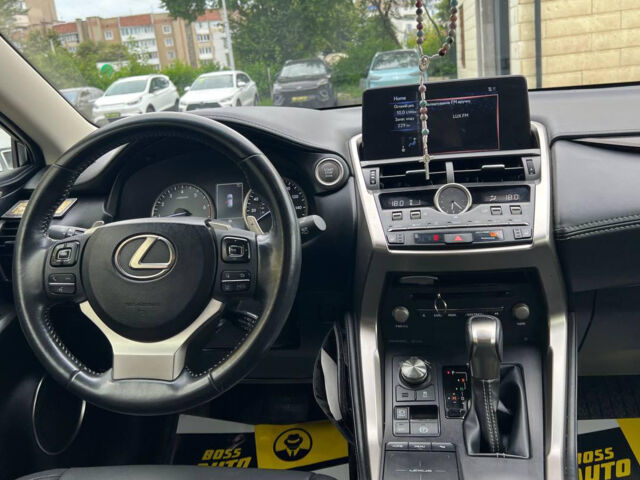 Черный Лексус NX 300, объемом двигателя 2 л и пробегом 130 тыс. км за 27800 $, фото 17 на Automoto.ua