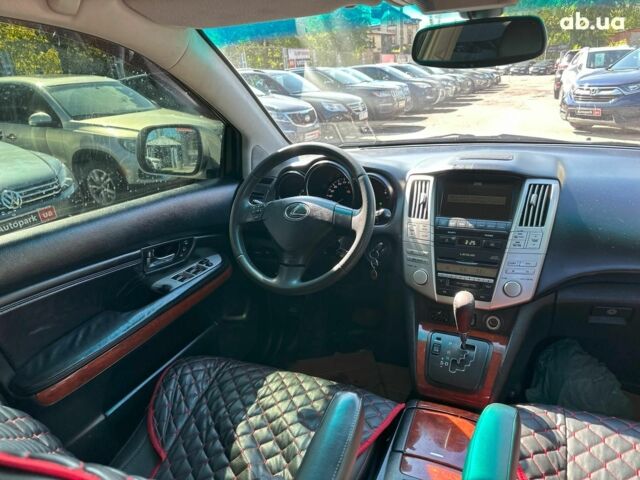 Серый Лексус RX 300, объемом двигателя 3 л и пробегом 377 тыс. км за 8790 $, фото 14 на Automoto.ua