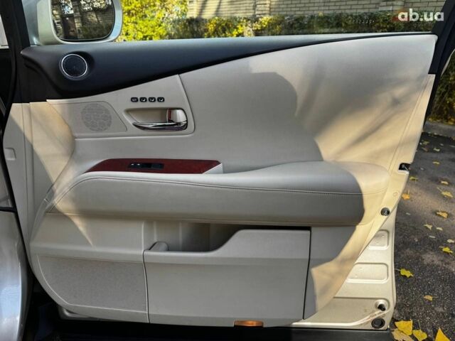 Бежевий Лексус RX 350, об'ємом двигуна 3.5 л та пробігом 98 тис. км за 22990 $, фото 32 на Automoto.ua