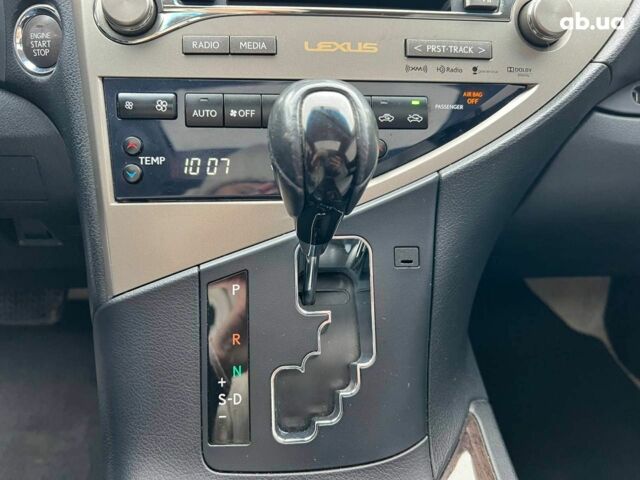 Сірий Лексус RX 350, об'ємом двигуна 3.5 л та пробігом 148 тис. км за 22540 $, фото 30 на Automoto.ua