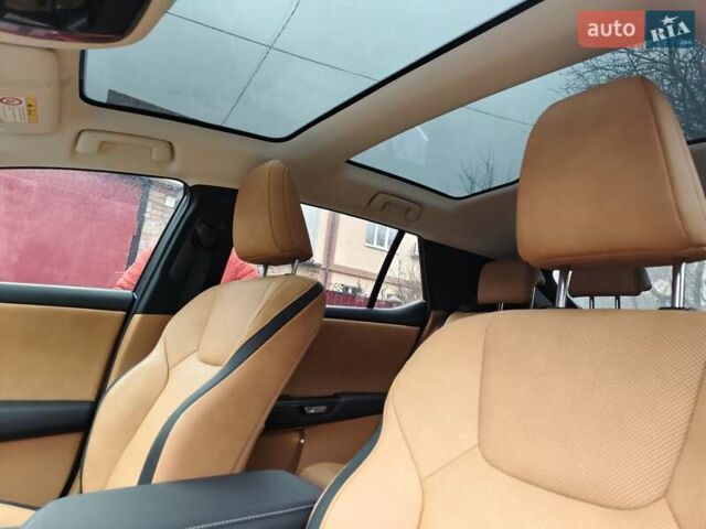 Белый Лексус RZ, объемом двигателя 0 л и пробегом 5 тыс. км за 40000 $, фото 9 на Automoto.ua