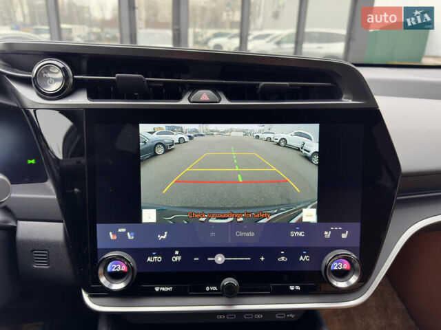 Белый Лексус RZ, объемом двигателя 0 л и пробегом 7 тыс. км за 37800 $, фото 67 на Automoto.ua