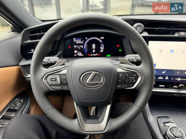 Белый Лексус RZ, объемом двигателя 0 л и пробегом 7 тыс. км за 37800 $, фото 65 на Automoto.ua