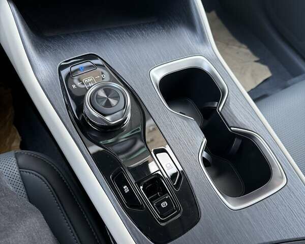 Білий Лексус RZ, об'ємом двигуна 0 л та пробігом 1 тис. км за 44999 $, фото 10 на Automoto.ua