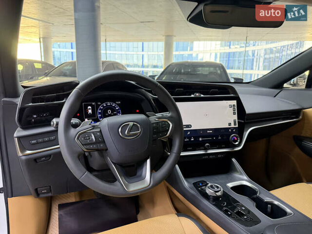 Білий Лексус RZ, об'ємом двигуна 0 л та пробігом 9 тис. км за 41900 $, фото 24 на Automoto.ua