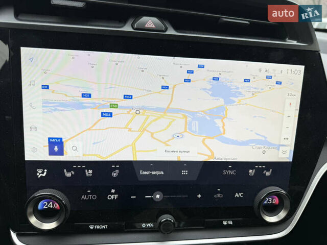Белый Лексус RZ, объемом двигателя 0 л и пробегом 40 тыс. км за 37300 $, фото 13 на Automoto.ua
