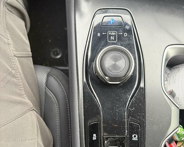 Белый Лексус RZ, объемом двигателя 0 л и пробегом 40 тыс. км за 37300 $, фото 20 на Automoto.ua