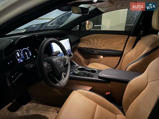 Білий Лексус RZ, об'ємом двигуна 0 л та пробігом 2 тис. км за 42000 $, фото 6 на Automoto.ua