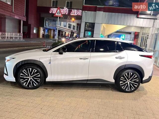 Білий Лексус RZ, об'ємом двигуна 0 л та пробігом 19 тис. км за 59900 $, фото 11 на Automoto.ua