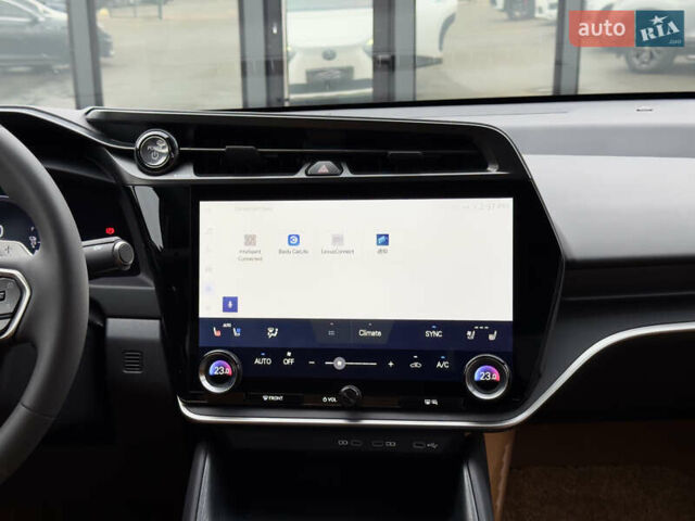 Белый Лексус RZ, объемом двигателя 0 л и пробегом 7 тыс. км за 37800 $, фото 63 на Automoto.ua