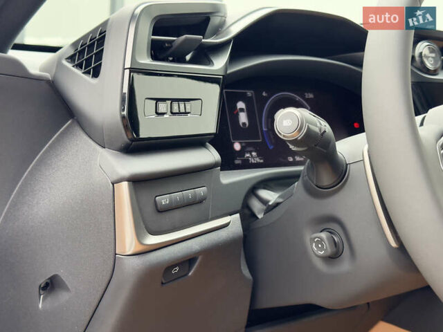 Белый Лексус RZ, объемом двигателя 0 л и пробегом 7 тыс. км за 37800 $, фото 42 на Automoto.ua