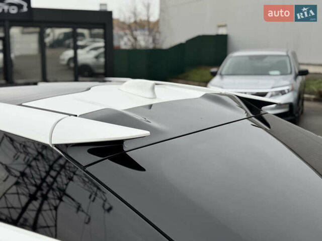 Белый Лексус RZ, объемом двигателя 0 л и пробегом 7 тыс. км за 37800 $, фото 24 на Automoto.ua