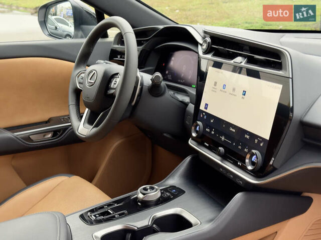 Белый Лексус RZ, объемом двигателя 0 л и пробегом 7 тыс. км за 37800 $, фото 60 на Automoto.ua