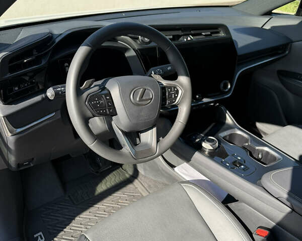 Білий Лексус RZ, об'ємом двигуна 0 л та пробігом 24 тис. км за 43000 $, фото 21 на Automoto.ua