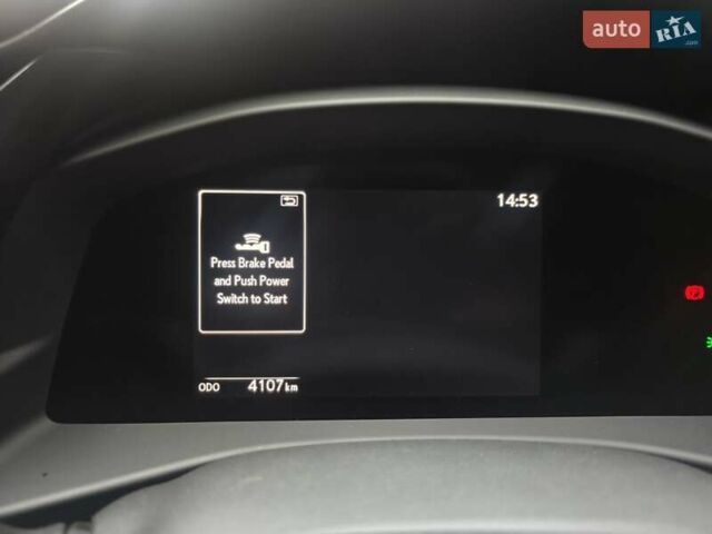 Белый Лексус RZ, объемом двигателя 0 л и пробегом 4 тыс. км за 42000 $, фото 1 на Automoto.ua