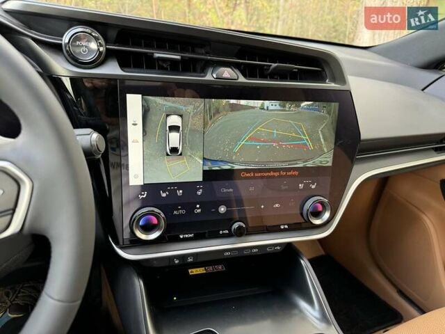 Белый Лексус RZ, объемом двигателя 0 л и пробегом 4 тыс. км за 52900 $, фото 1 на Automoto.ua