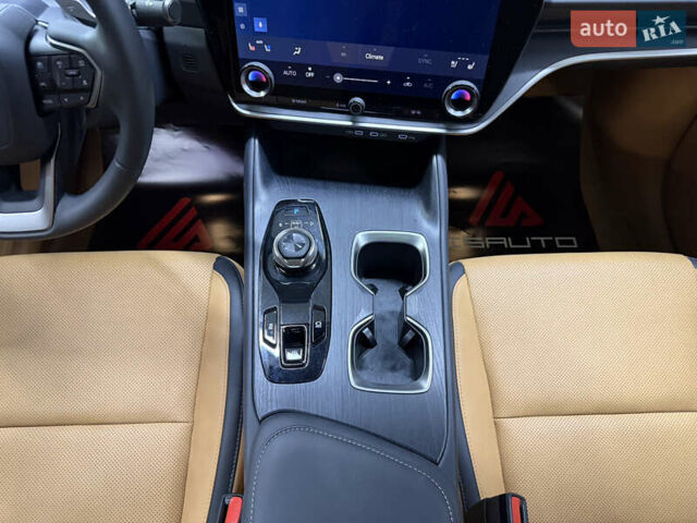 Білий Лексус RZ, об'ємом двигуна 0 л та пробігом 9 тис. км за 41900 $, фото 27 на Automoto.ua