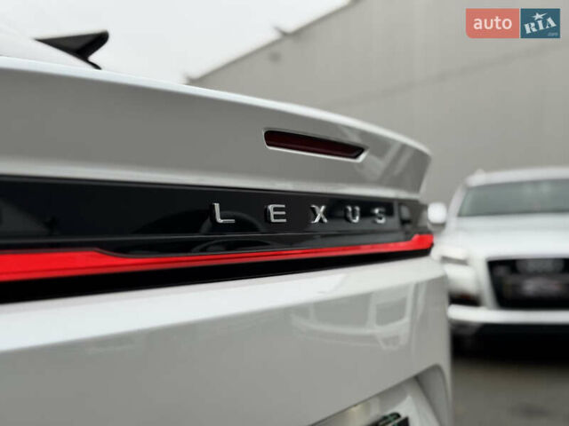 Белый Лексус RZ, объемом двигателя 0 л и пробегом 7 тыс. км за 37800 $, фото 26 на Automoto.ua