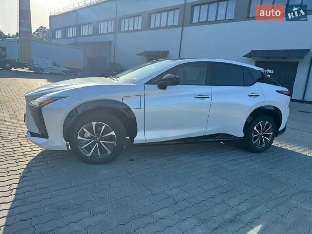 Лексус RZ 2024 у Трускавце на Automoto.ua Білий Лексус RZ, об'ємом двигуна 0 л та пробігом 1 тис. км за 38500 $, фото 10 на Automoto.ua