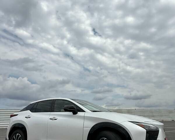 Лексус RZ 2024 у Трускавце на Automoto.ua Білий Лексус RZ, об'ємом двигуна 0 л та пробігом 1 тис. км за 38500 $, фото 3 на Automoto.ua