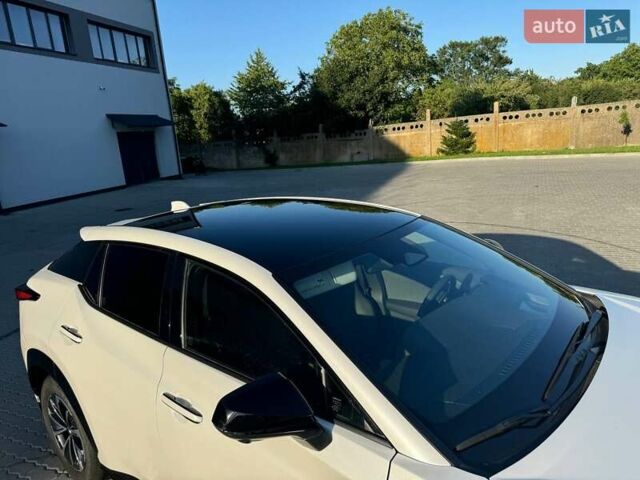 Лексус RZ 2024 у Трускавце на Automoto.ua Білий Лексус RZ, об'ємом двигуна 0 л та пробігом 1 тис. км за 38500 $, фото 18 на Automoto.ua