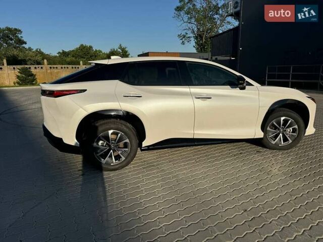 Лексус RZ 2024 у Трускавце на Automoto.ua Білий Лексус RZ, об'ємом двигуна 0 л та пробігом 1 тис. км за 38500 $, фото 15 на Automoto.ua