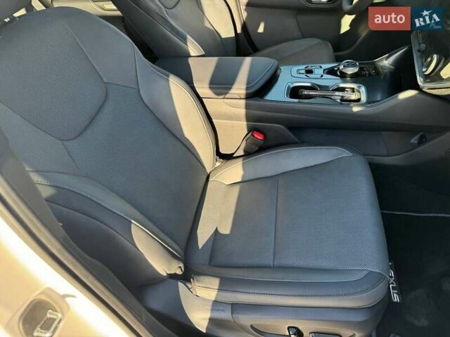 Лексус RZ 2024 у Трускавце на Automoto.ua Білий Лексус RZ, об'ємом двигуна 0 л та пробігом 1 тис. км за 38500 $, фото 25 на Automoto.ua